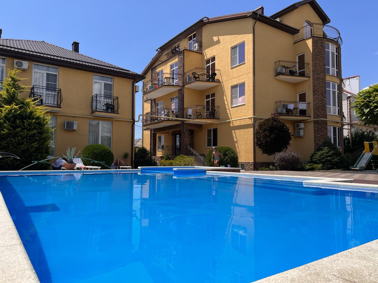 Фото отеля 1