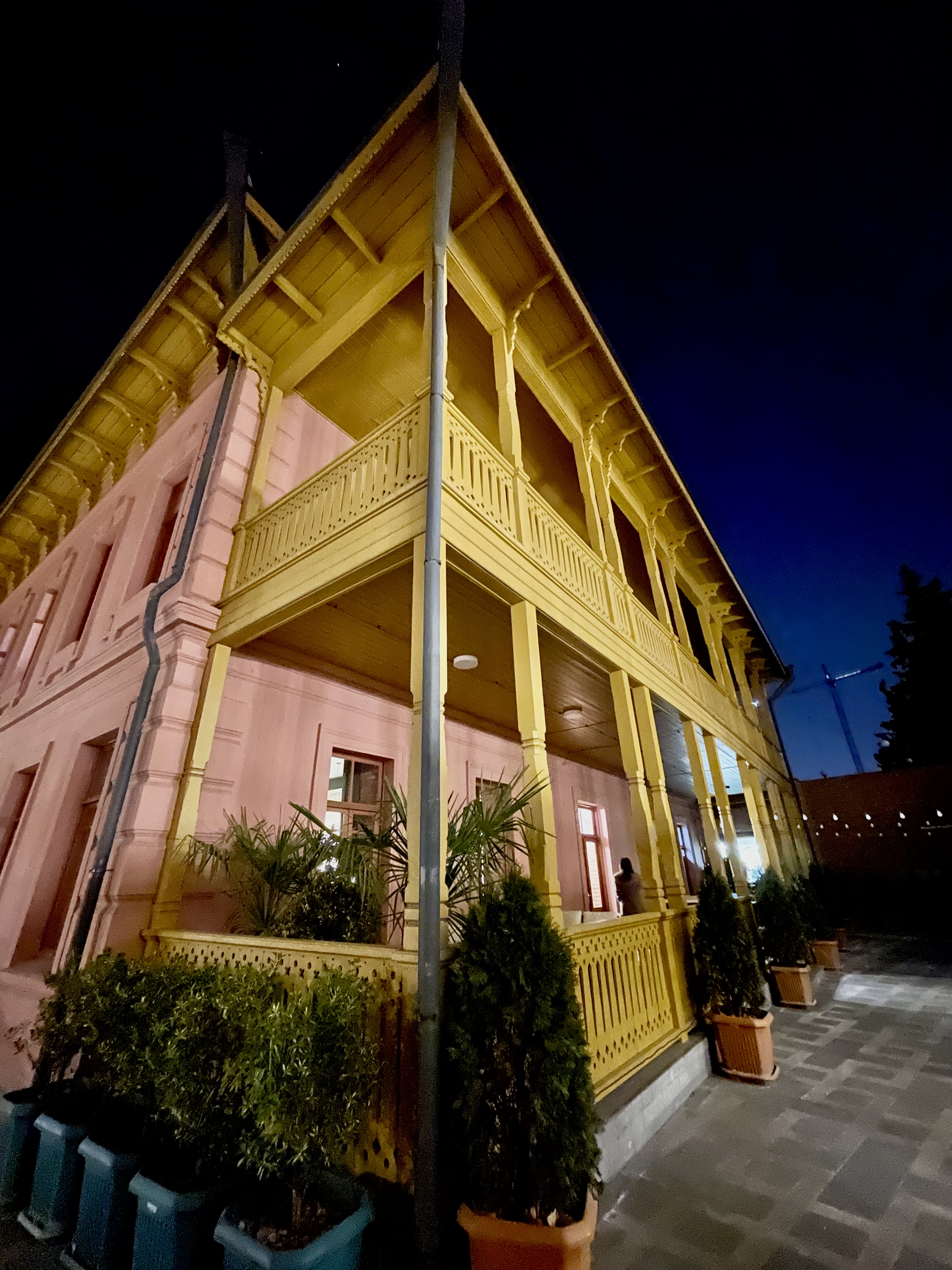 Фото Ramada by Wyndham Tbilisi Old City