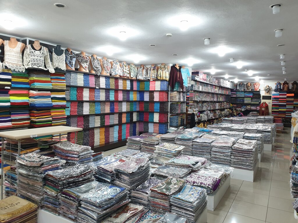 Clothes wholesale Hasipek, Antalya, photo