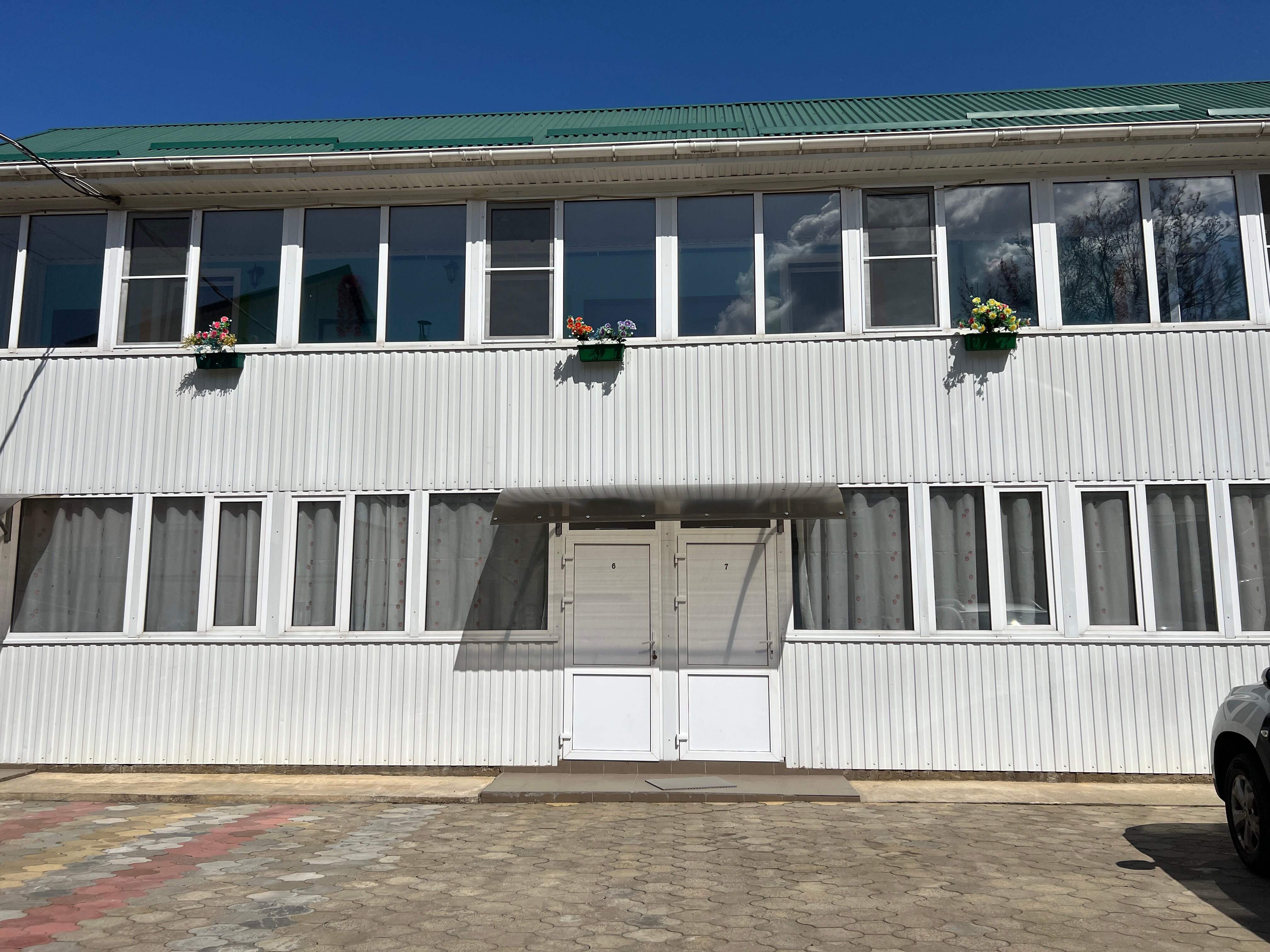 Фото отеля 2