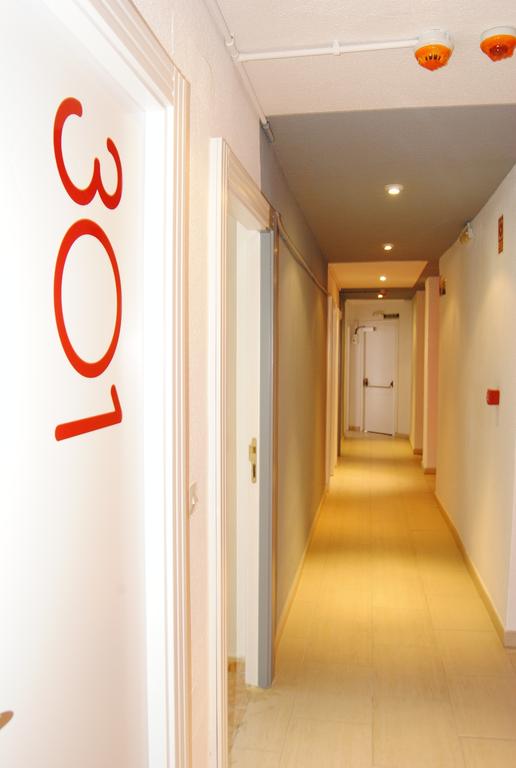 Фото Motion Hostel Gran Vía