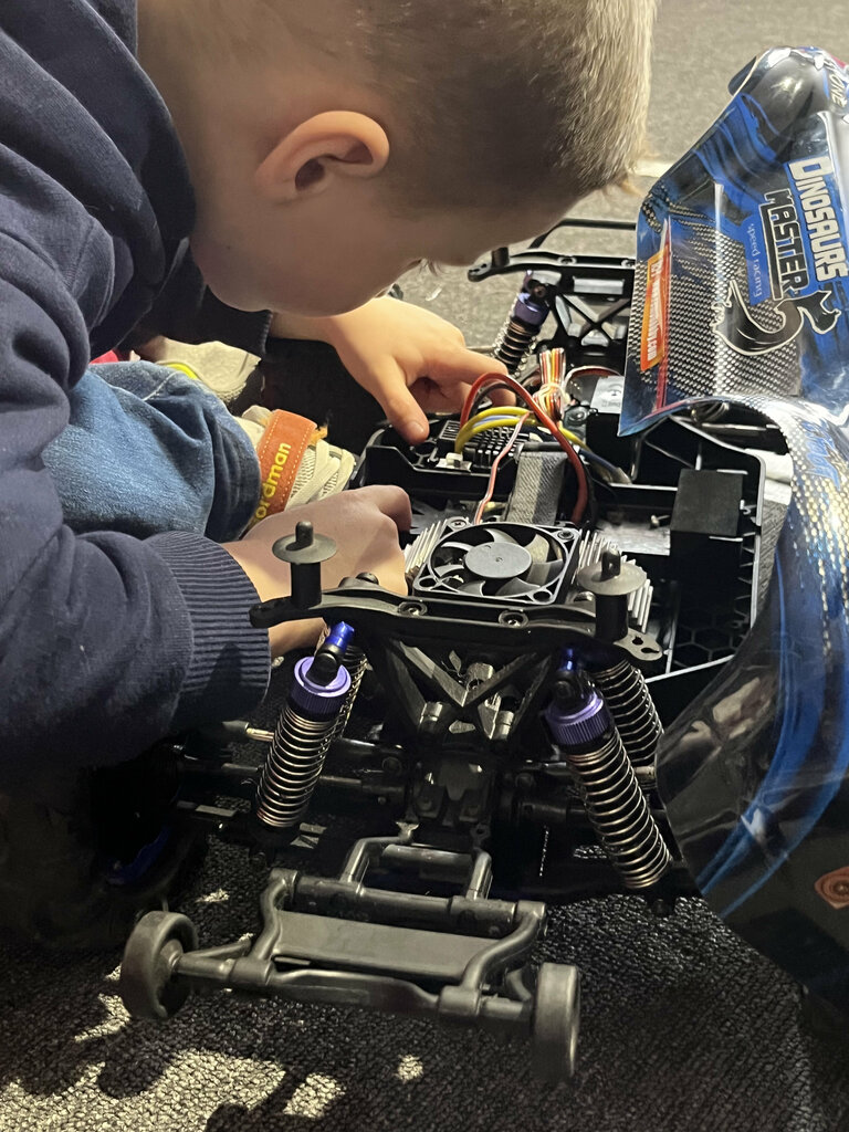 Club for children and teenagers Avtomodelium, Tula, photo