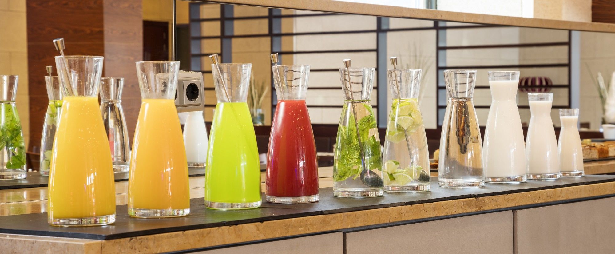 Фото Hotel Ilunion Valencia 4