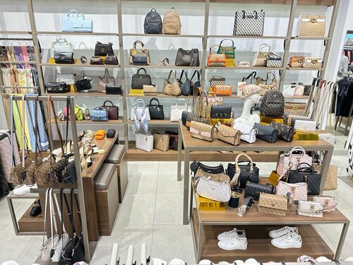 Guess galeries 2025 lafayette
