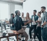 فور نكست تكنولوجيز ش م ح (Block B, Techno Hub 1, Dubai Silicon Oasis, Mushraif, Dubai) ، جعل عملية الإنتاج أوتوماتيكية
