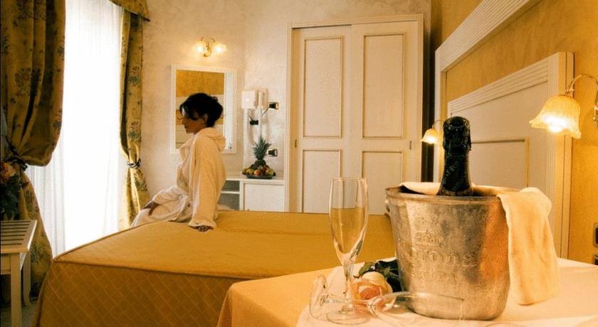 Фото Hotel Diplomat Palace