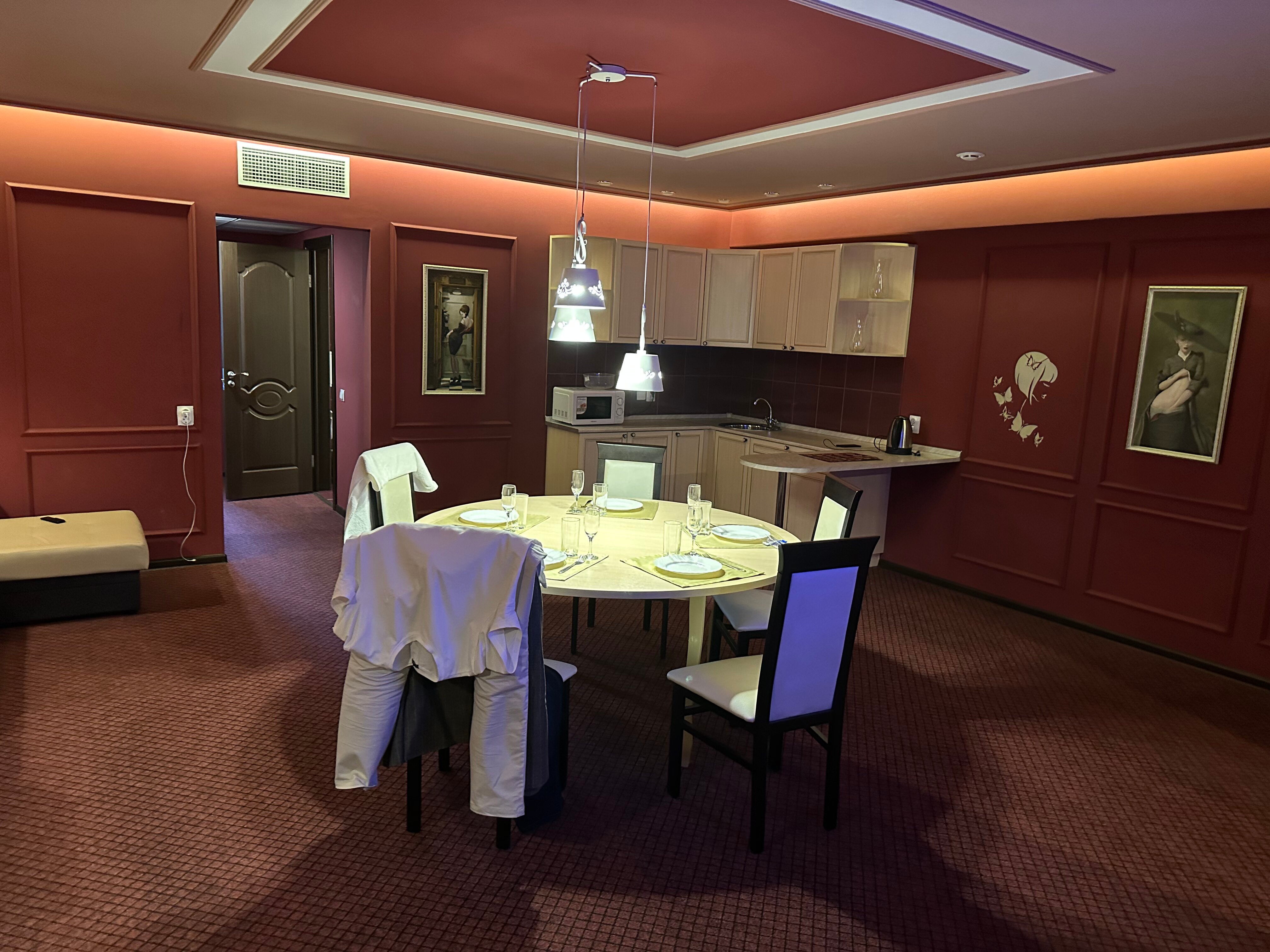 Фото Макхолл