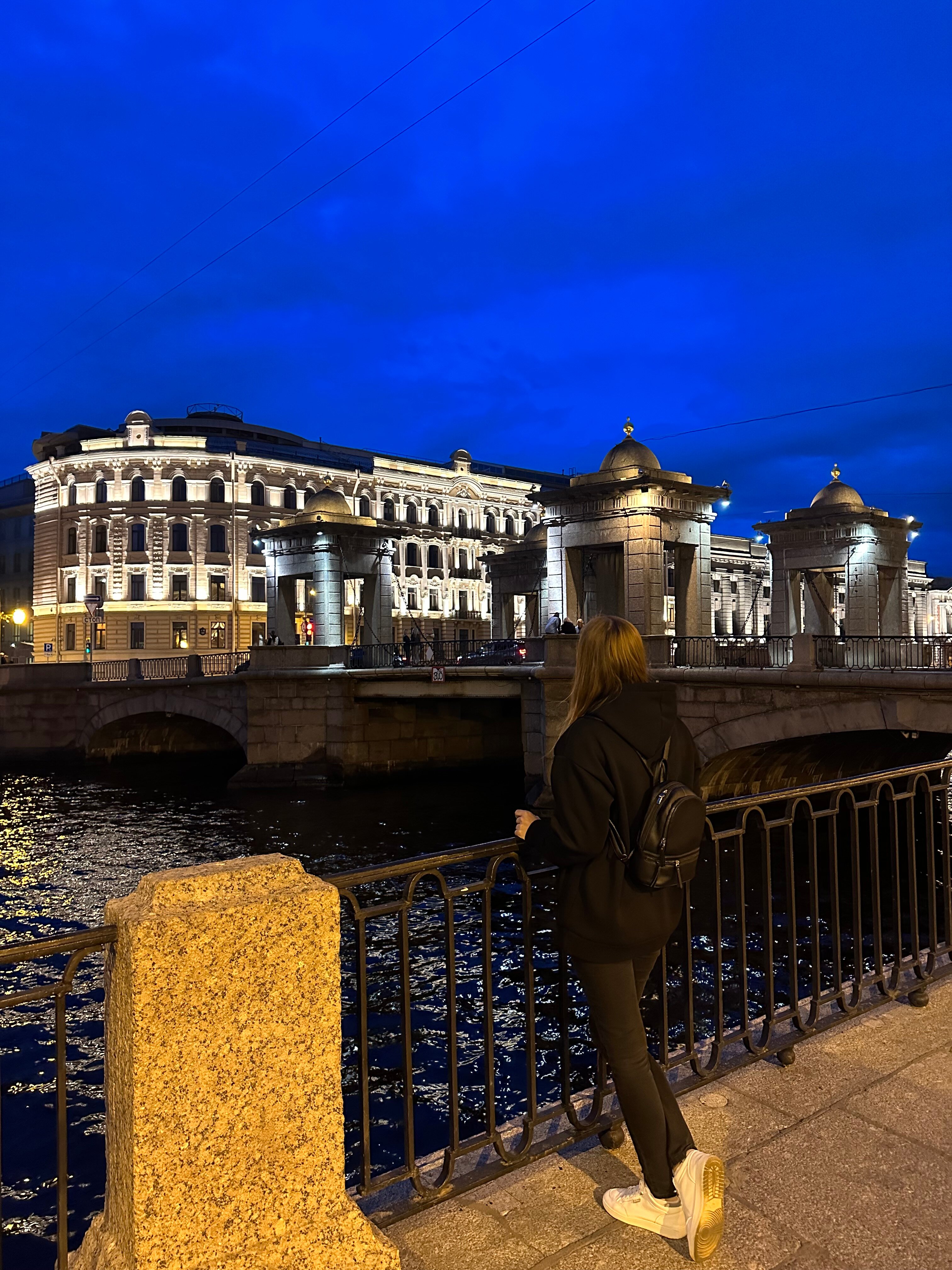 Фото Пятый угол