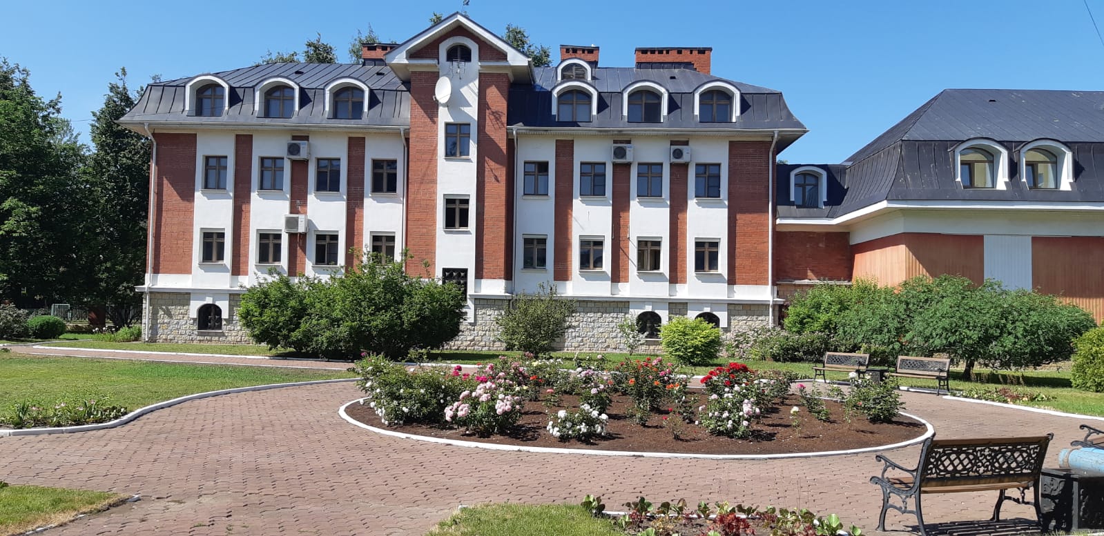 Фото отеля 1