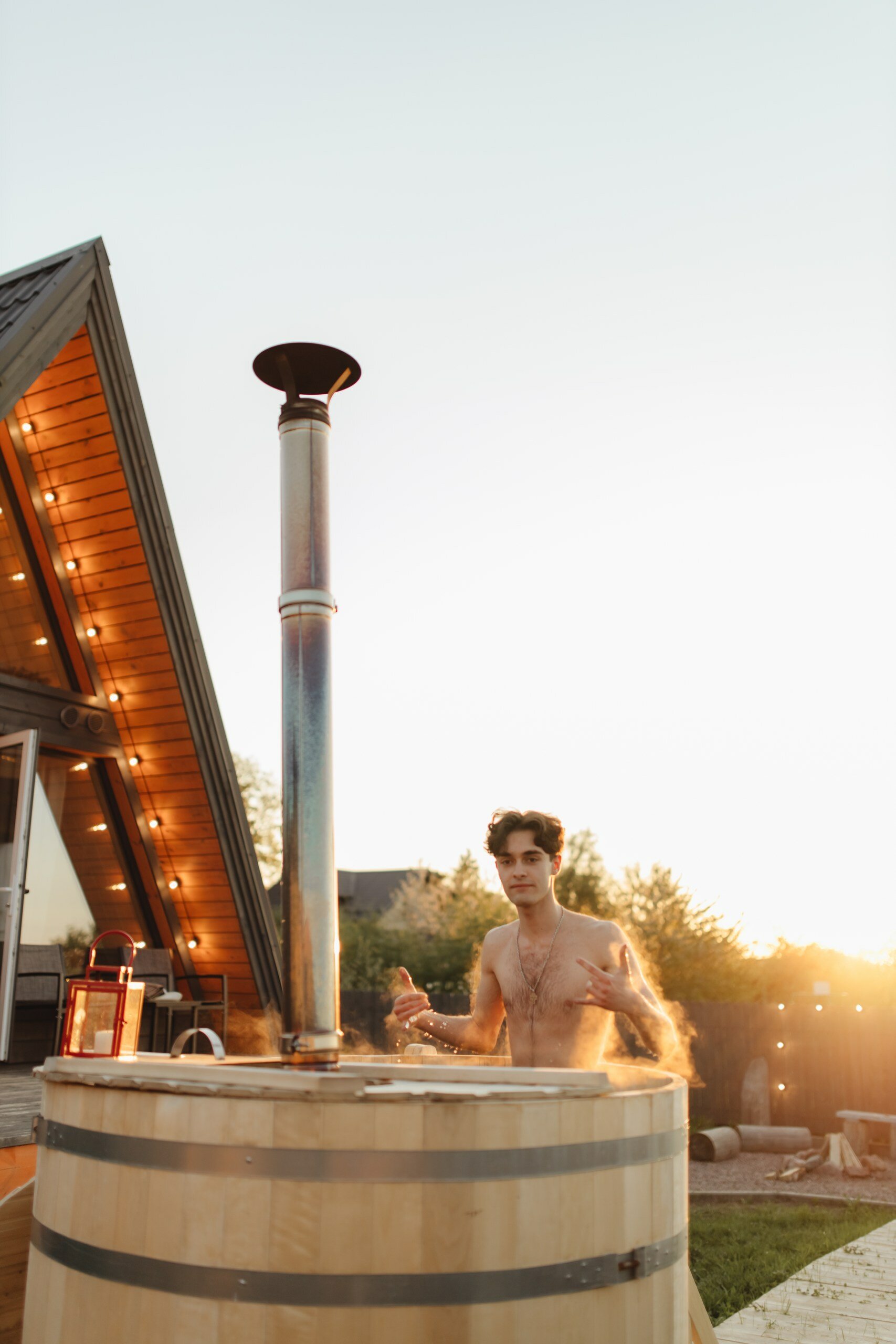 Фото Лиса в шалаше