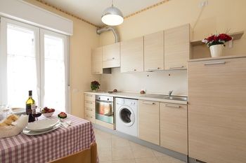 Фото Residence Uno Studio & Suites