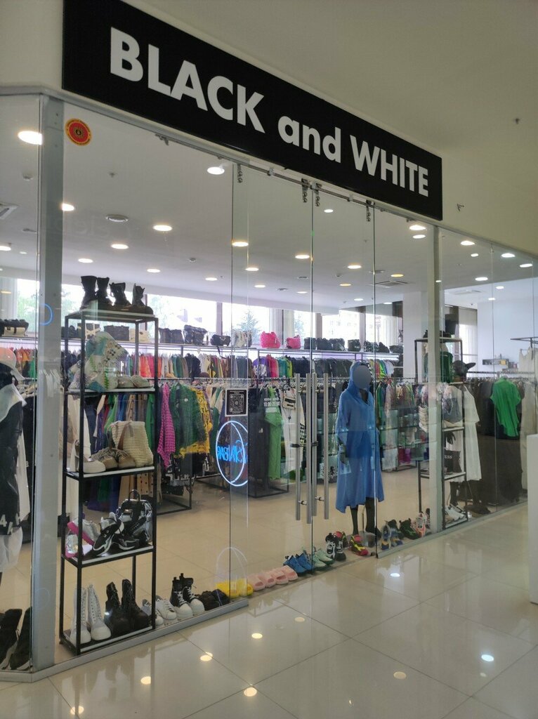 Clothing store Black and white, Stavropol, photo
