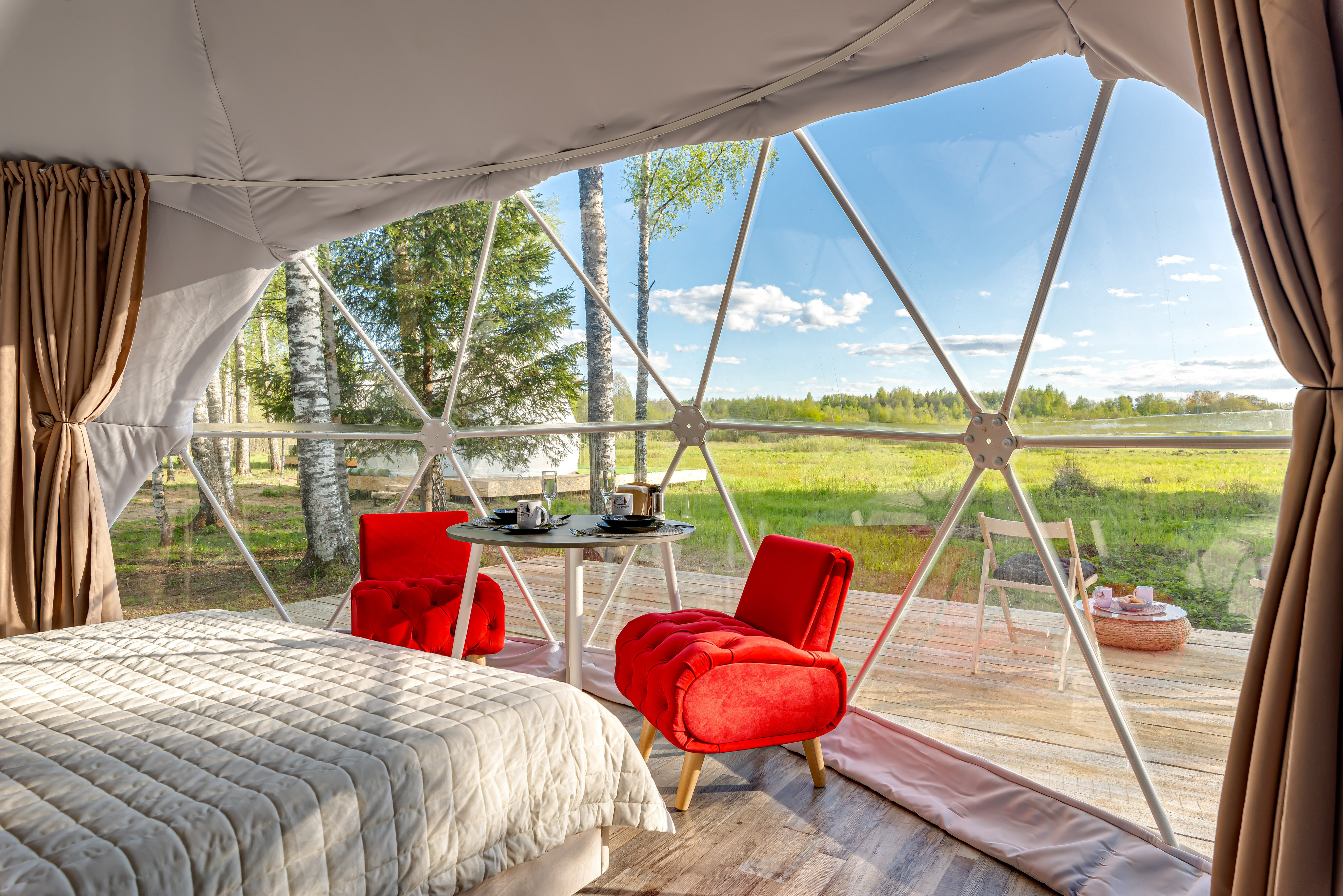 Фото Атмосфера