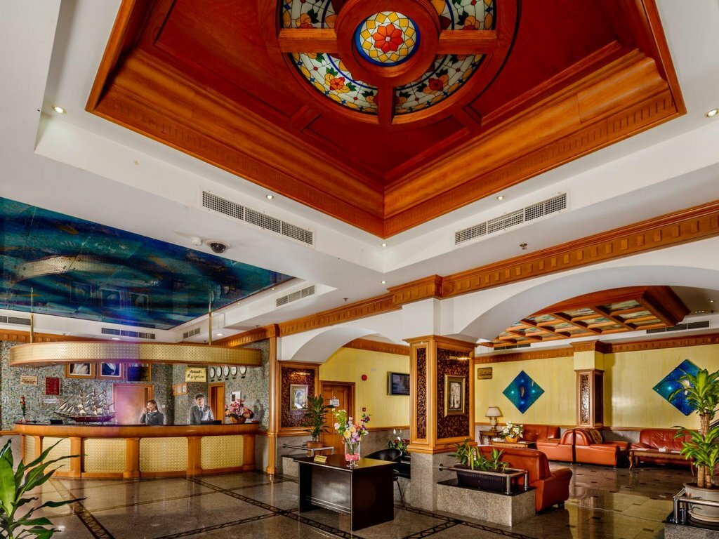 Фото Taj Plaza Hotel