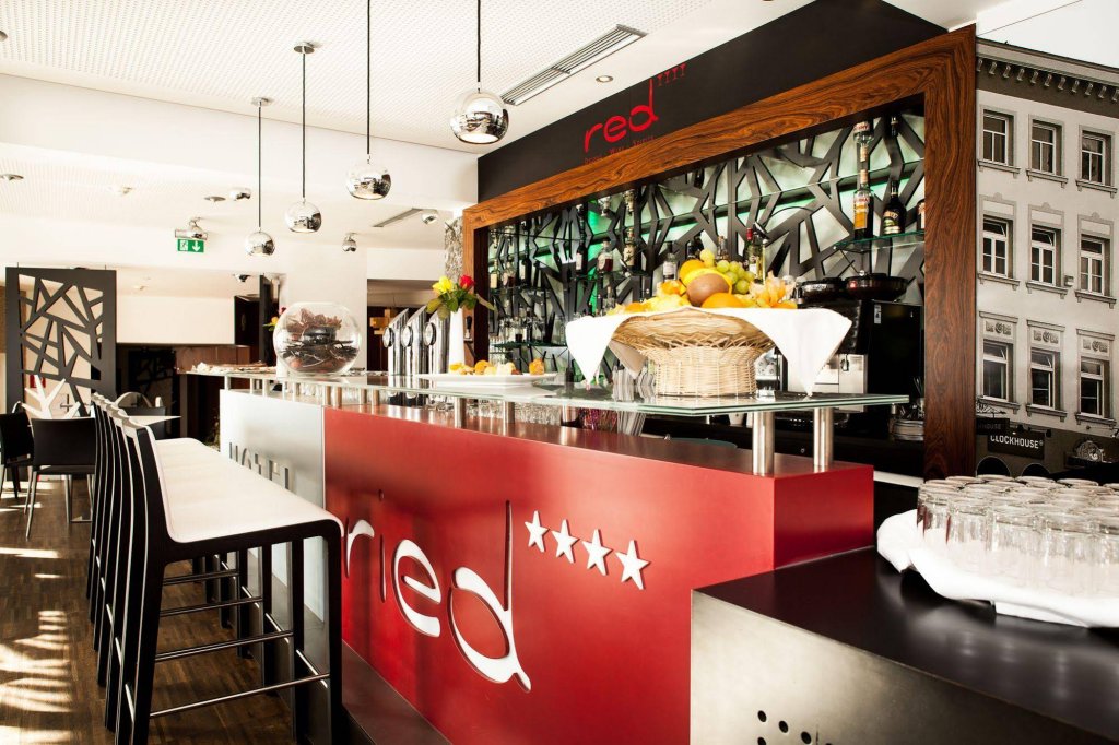 Фото H+ Hotel Ried