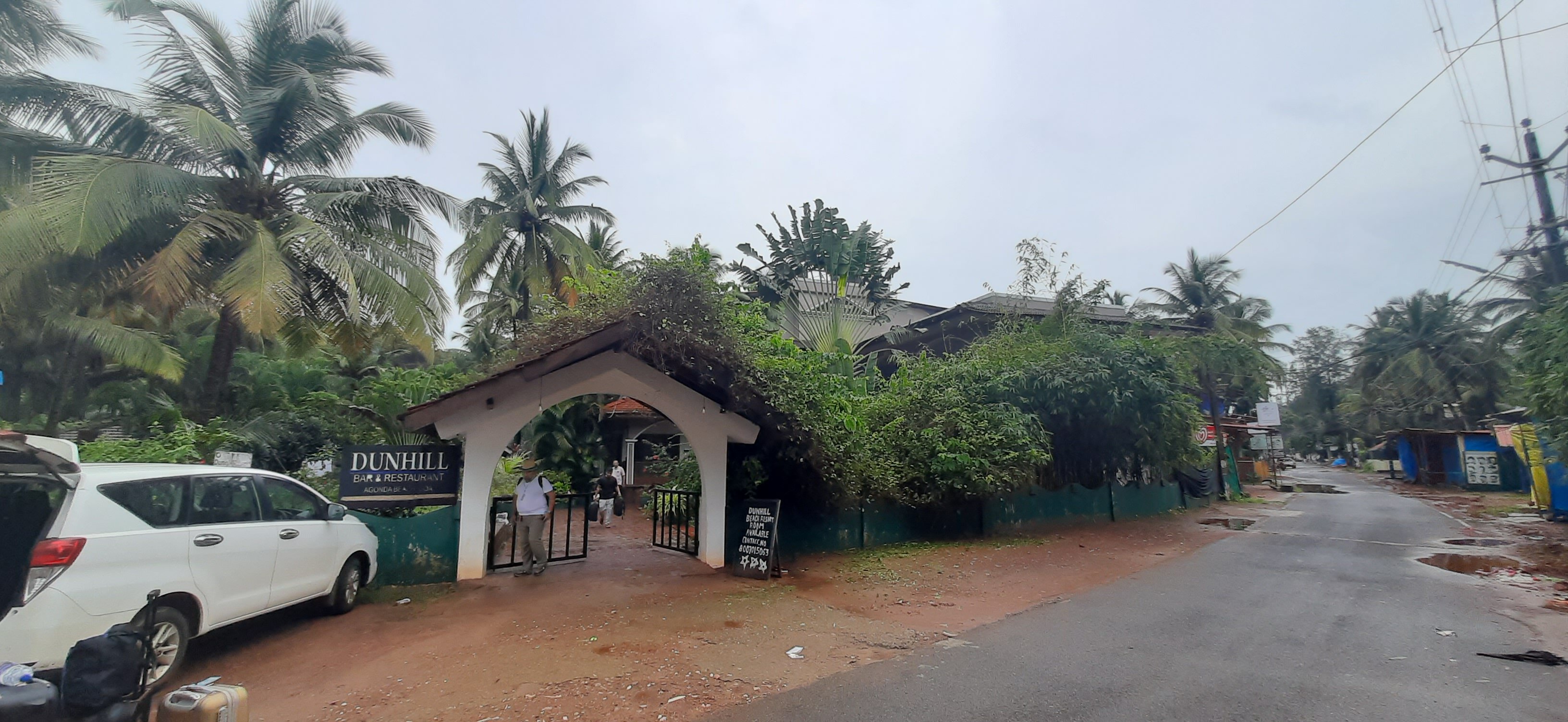 Фото Dunhill Beach Resort