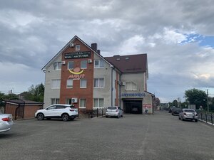 отель Августин