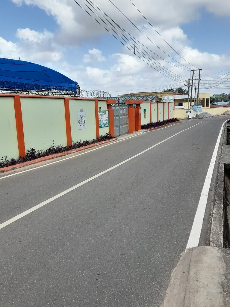 Primary school Willow Tree Children's Center, Accra, photo