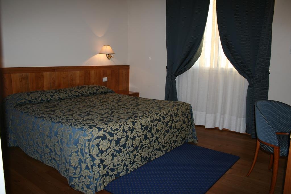 Фото Hotel Due Torri Tempesta Di Casarin Venerio & C. SAS