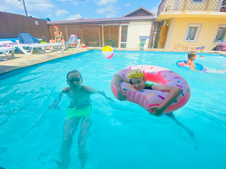 Фото отеля 2