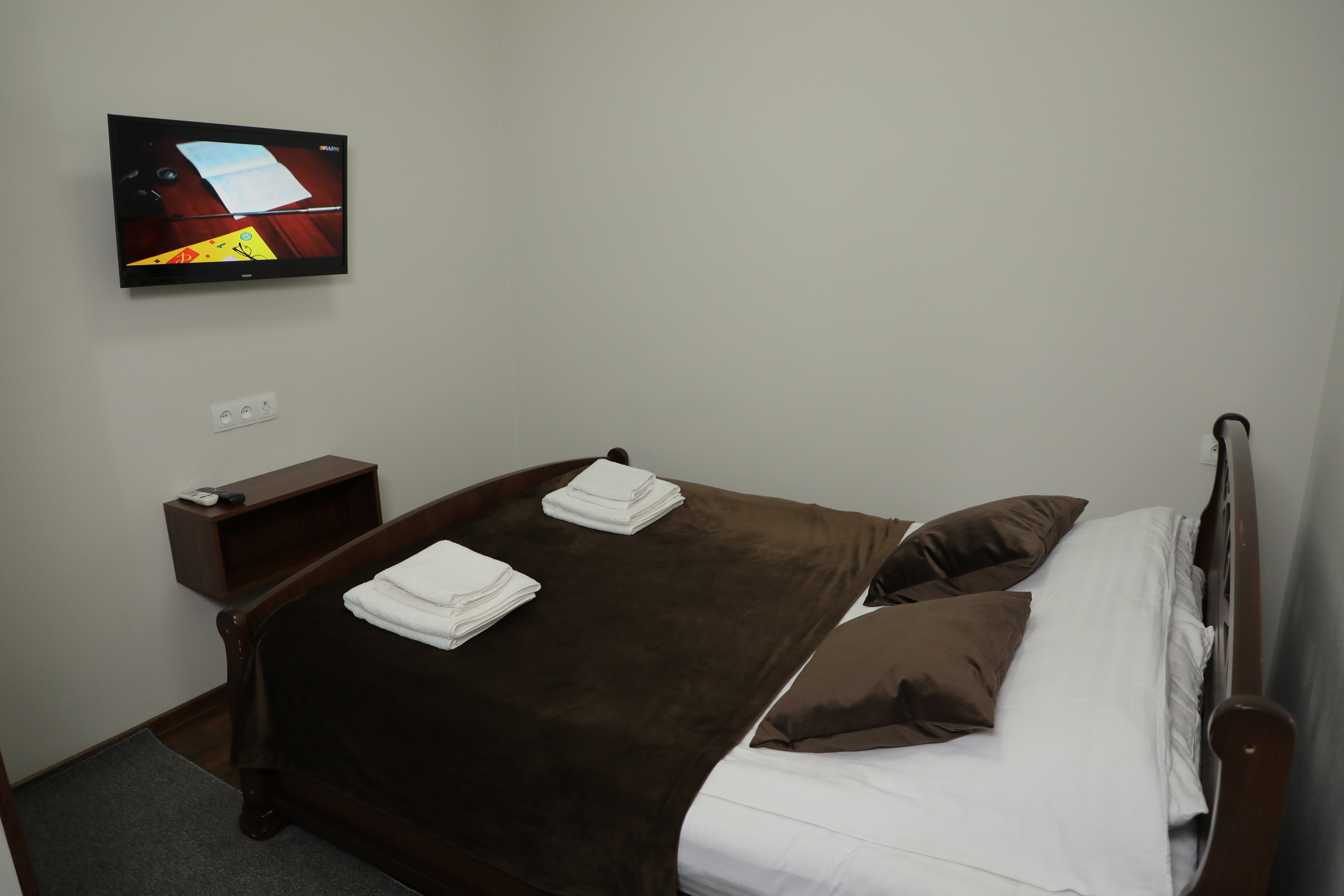 Фото Brick House