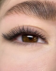 MeriLook (Moscow, Lianozovskiy Drive, 6) ، شريط حاجب العين