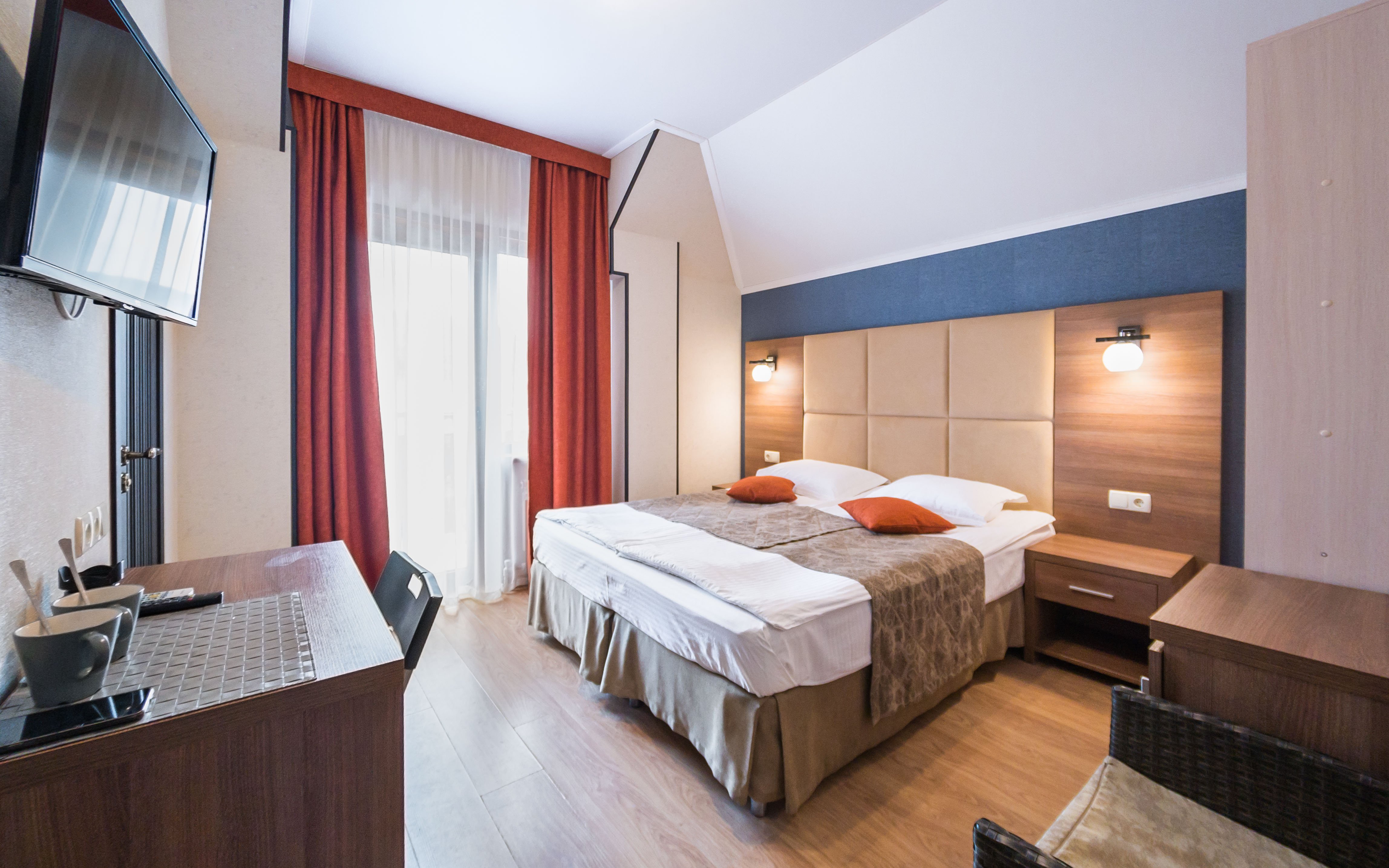 Фото отеля 2