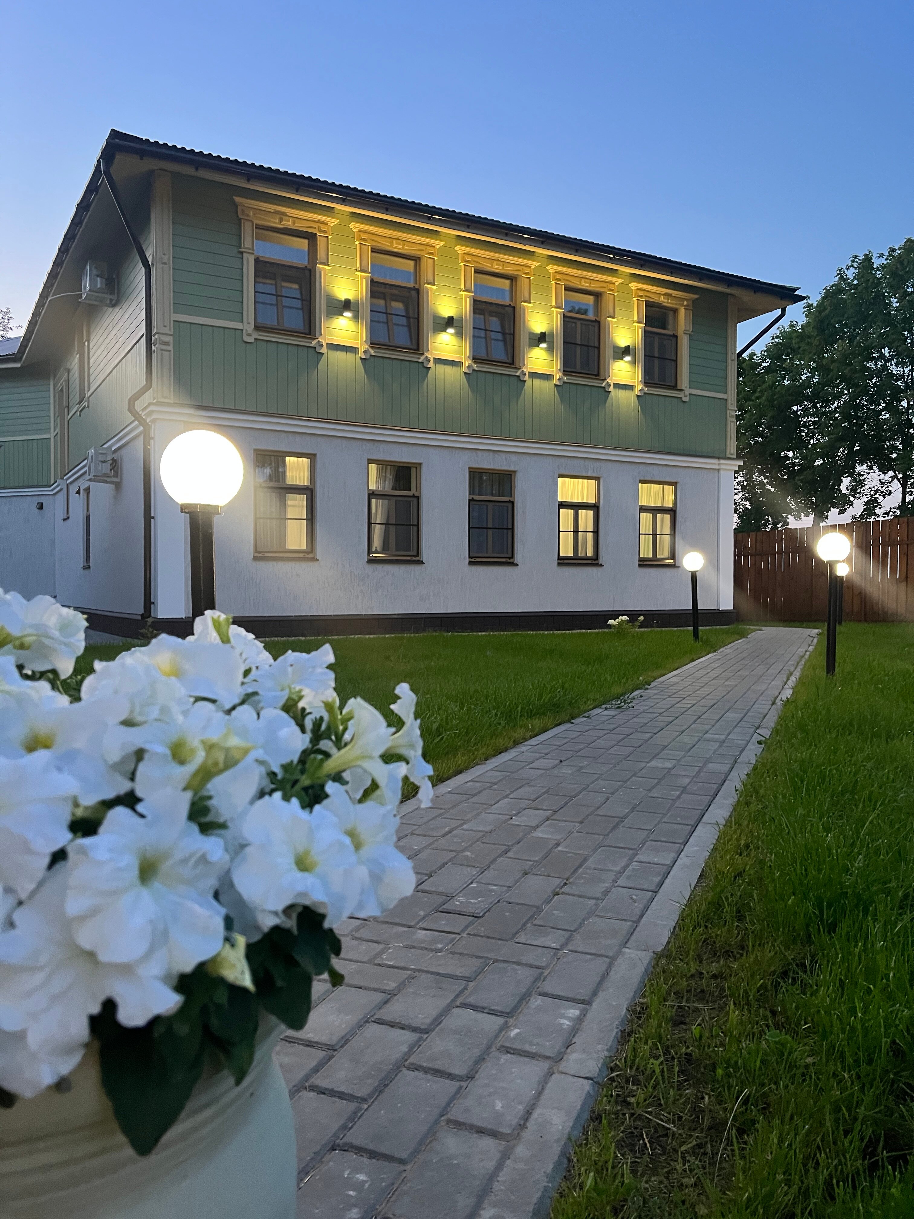 Фото отеля 1