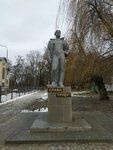 З.Х. Суворову (Urban settlement of Imeni Karla Libknekhta, ulitsa Lenina, 29) ، لافتة تاريخية، حجر أساس