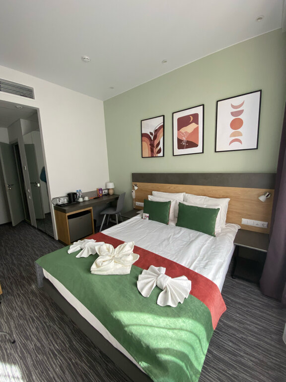 Фото Station Premier S12