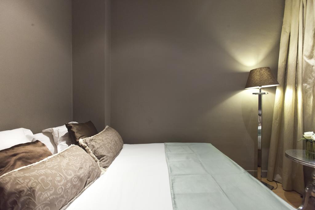 Фото Grandom Suites Barcelona