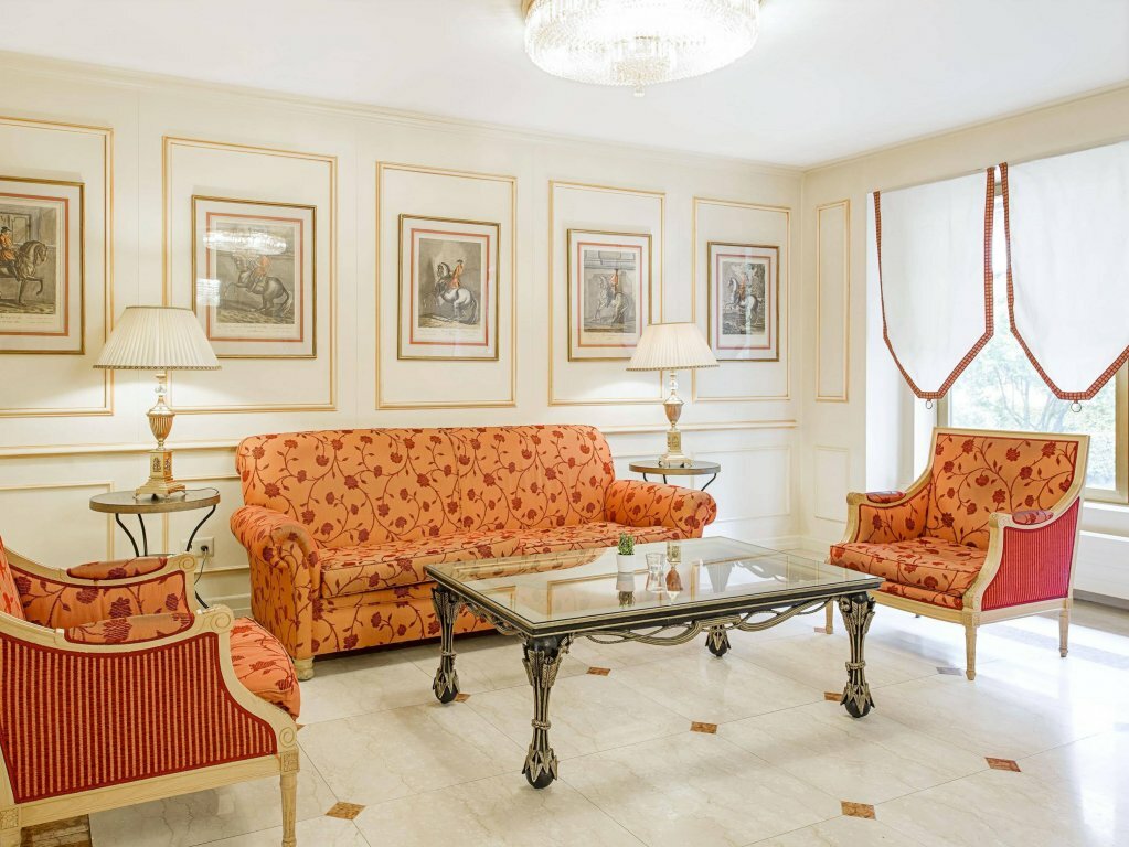 Фото Nh Geneva City