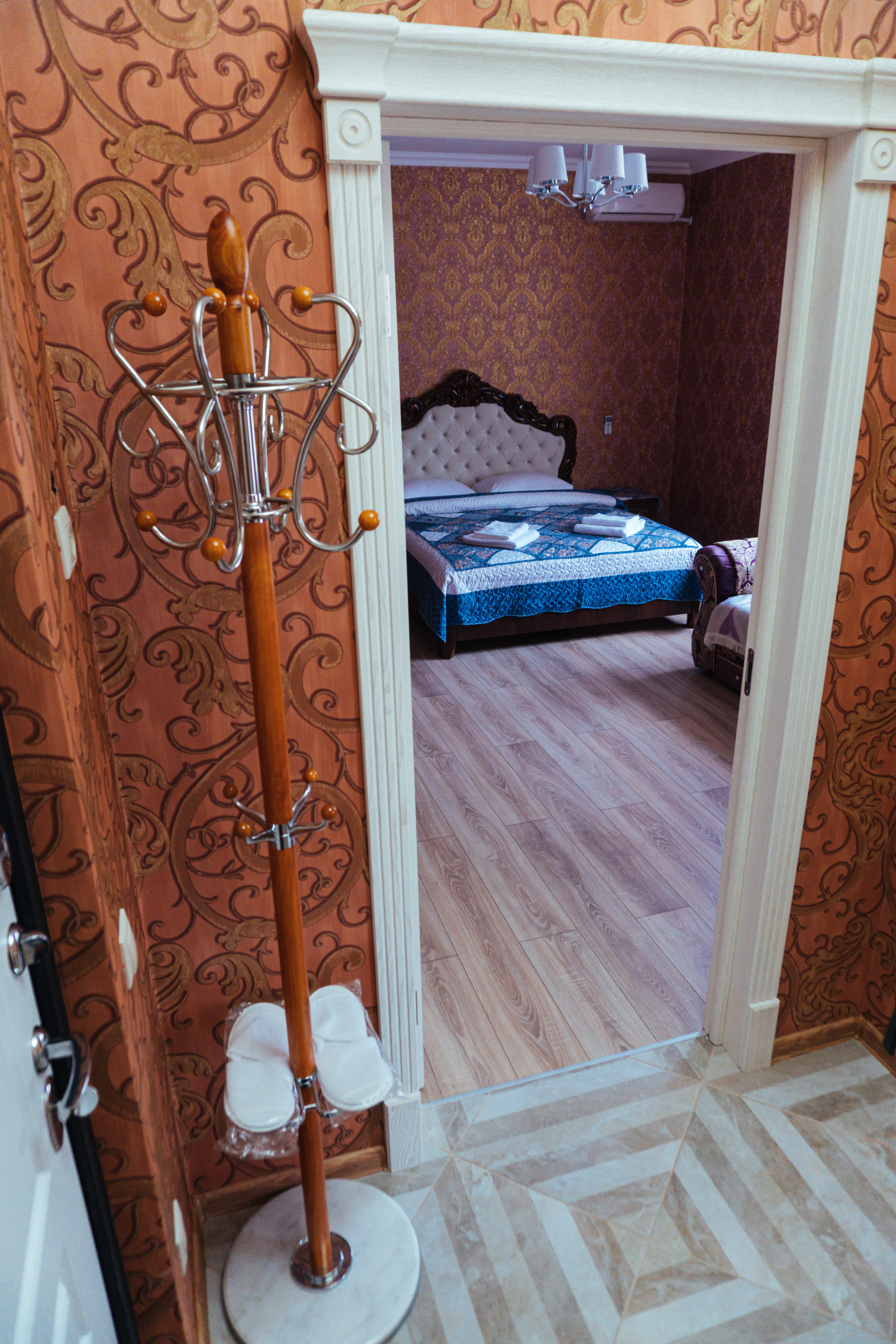 Фото Сударь