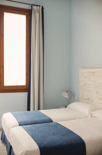 Фото Hotel Adhoc Carmen