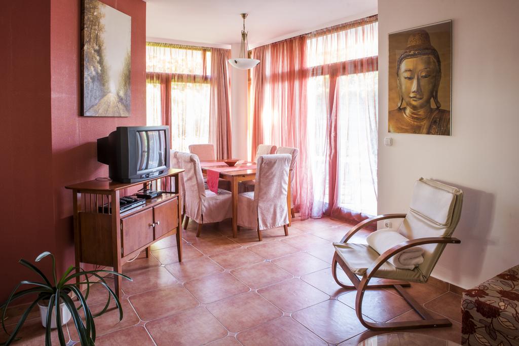 Фото Feng Shui Wellness Apartmanház