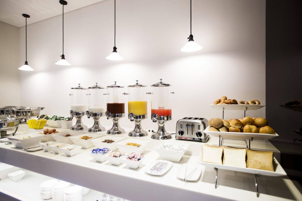 Фото The Grand Hotel Myeongdong