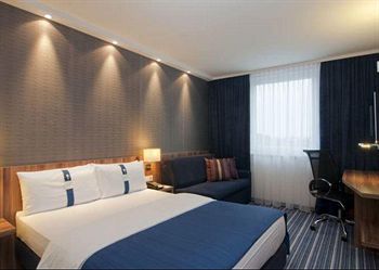 Фото Holiday Inn Express Neunkirchen