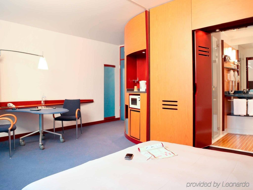 Фото Novotel Suites Rouen Normandie