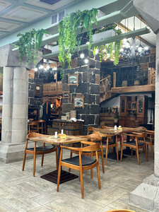 Армения (ул. Хачатура Абовяна, 246), ресторан в Гюмри