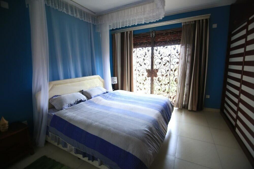 Фото Um Apartments