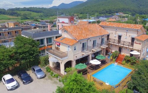 Гостиница Buan Byeonsanbando Provence Pension