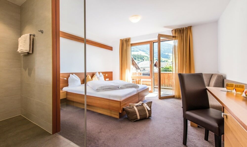 Фото Hotel Juenmi