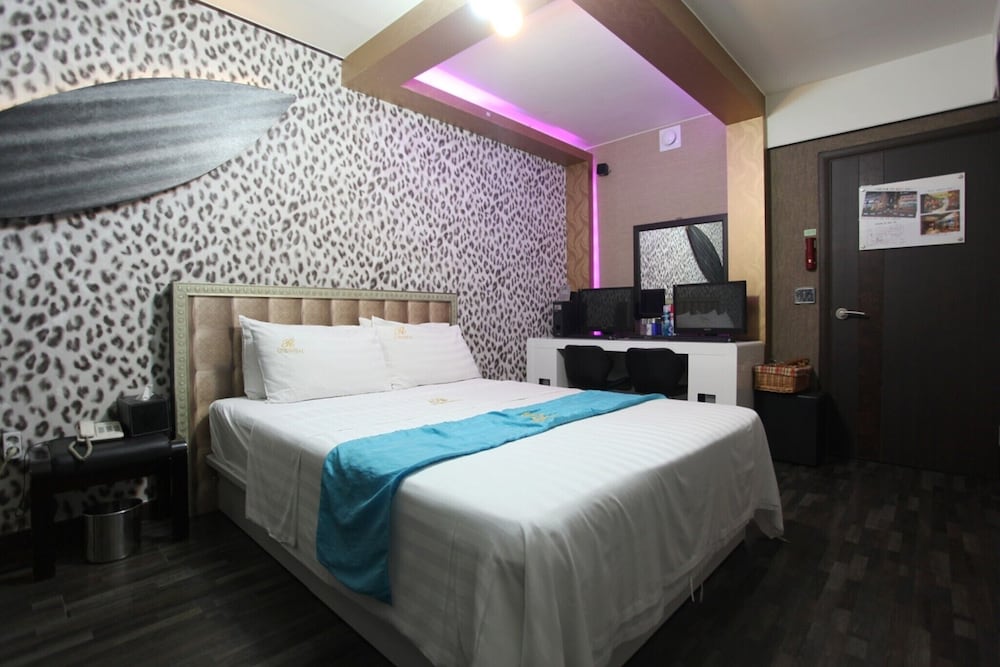 Фото Bucheon Regency