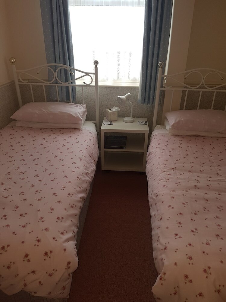 Фото Cameron Court B&b