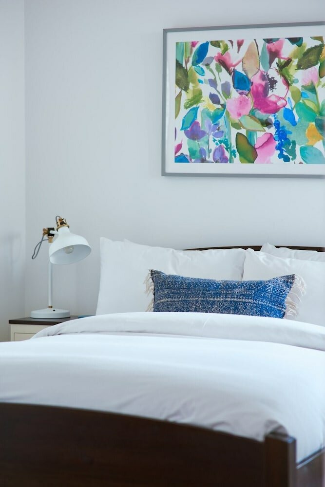 Фото Beautiful 1 Bedroom With Balcony Near Mile End