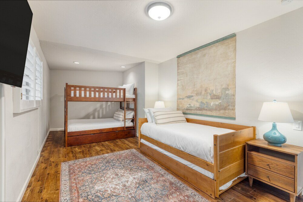 Фото Desert Lagoon by Avantstay Luxury Phoenix Home w Entertainers Backyard