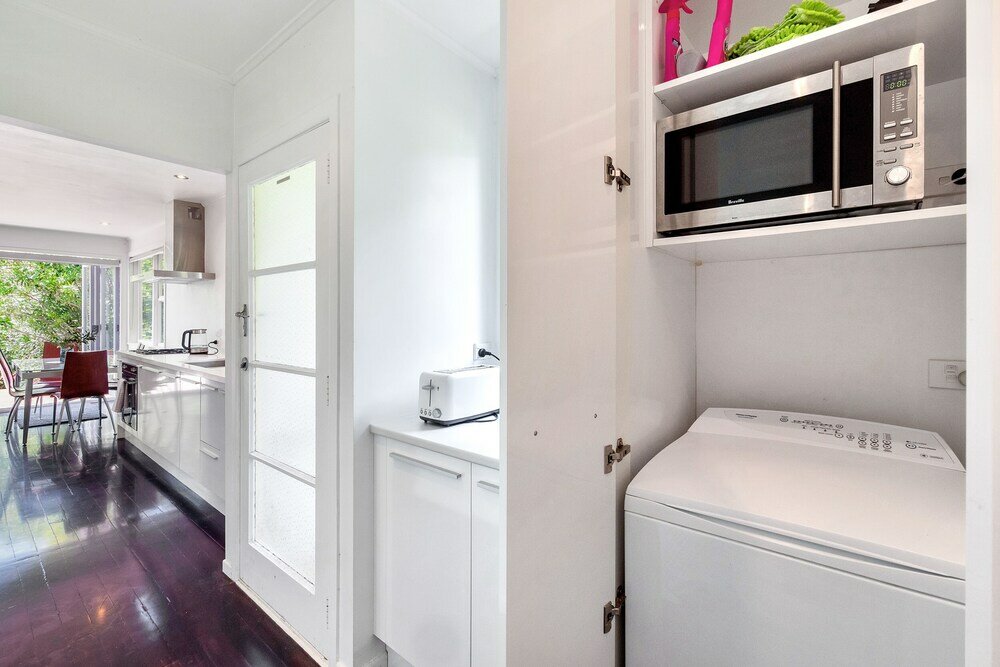 Фото Bright Airy & Spacious 3 Br Home