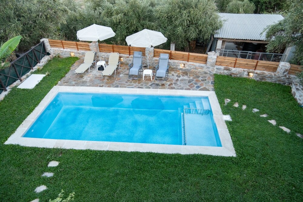 Фото Traditional Villa in Fres