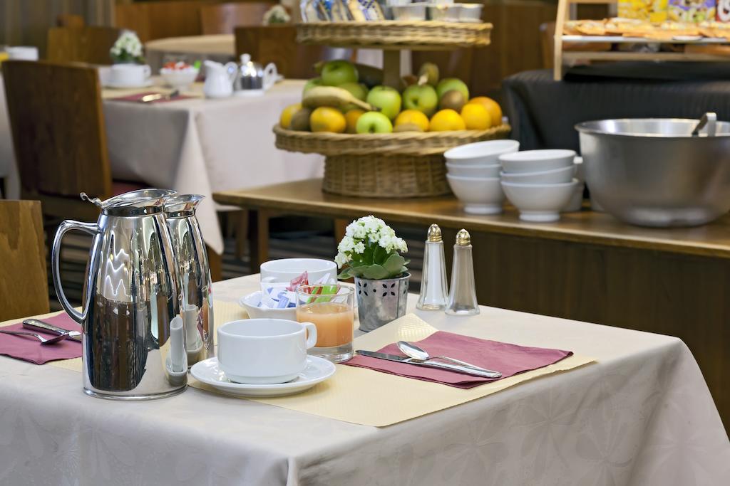 Фото La Place Nanterre La Défense