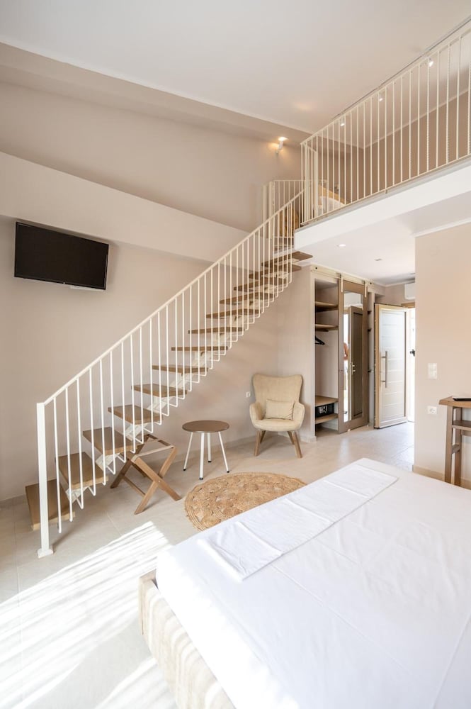 Фото Scarabeo Hotel & Villas Parga